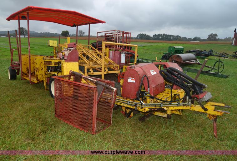 Magnum CP 42&quot; sod harvester with trailer - A4963