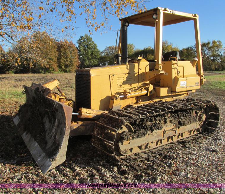 1987 Komatsu D31P-17 dozer - F5379