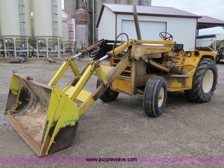 1976 International 3500A loader tractor - B4796