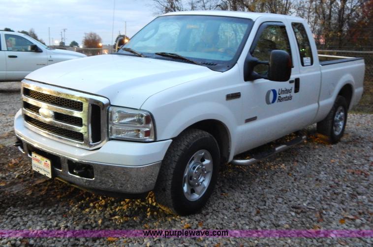 2006 Ford F250 Super Duty pickup truck - H3924
