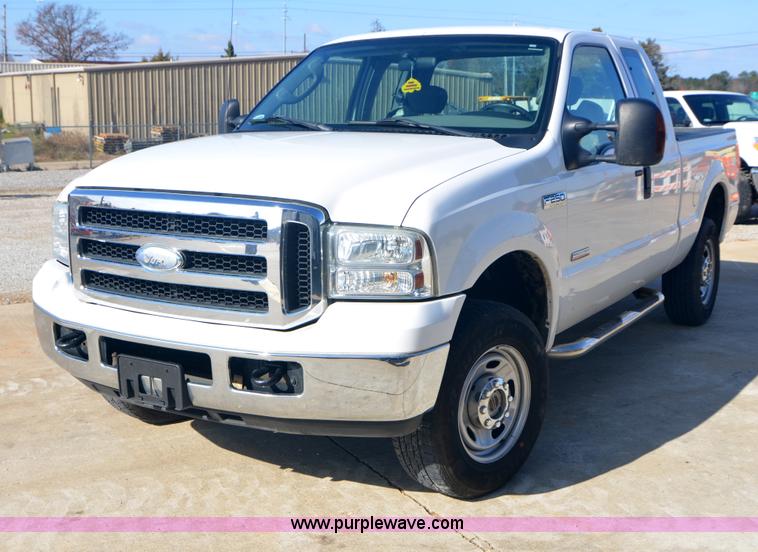 2006 Ford F250 Super Duty XLT pickup truck - H5000