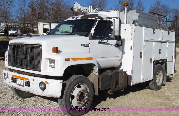 1996 Chevrolet Kodiak service truck with Maintainer 3220 service crane - G2203