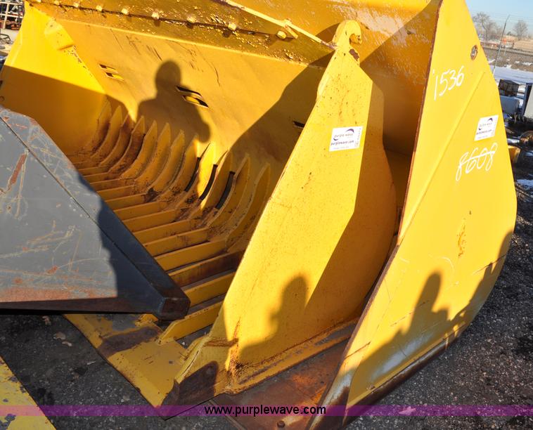 10' rock bucket - G6273