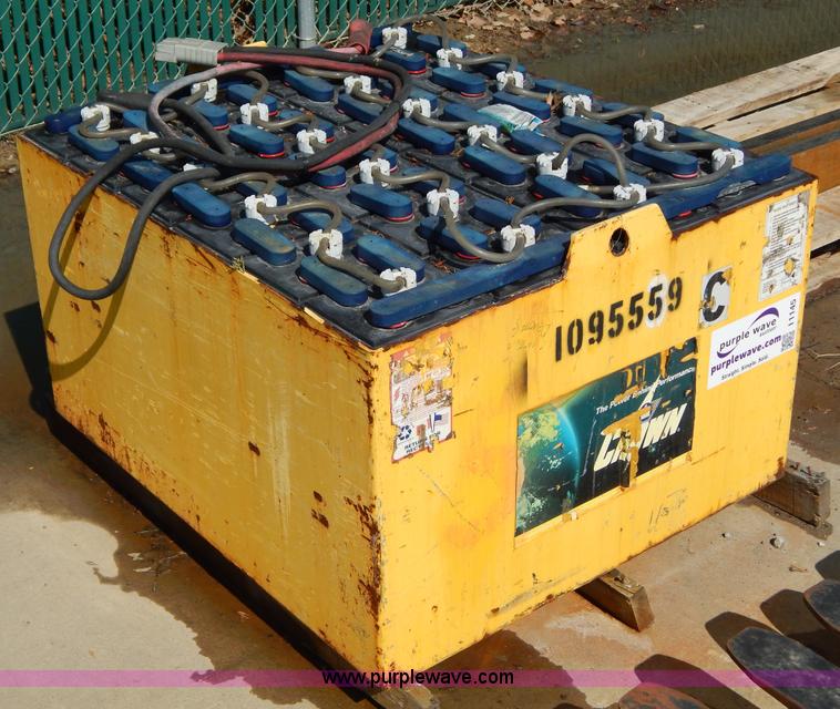 Industrial forklift battery - I1145