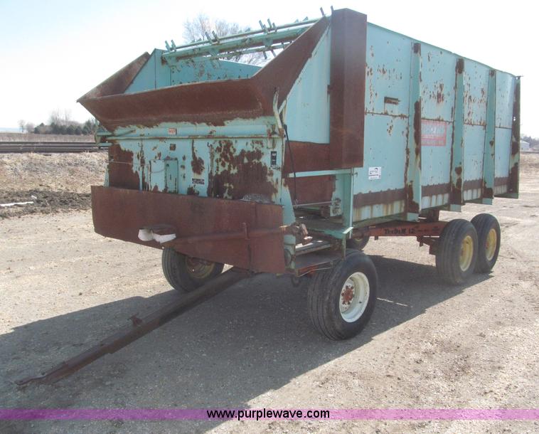 Forage King A186 forage wagon - F7321