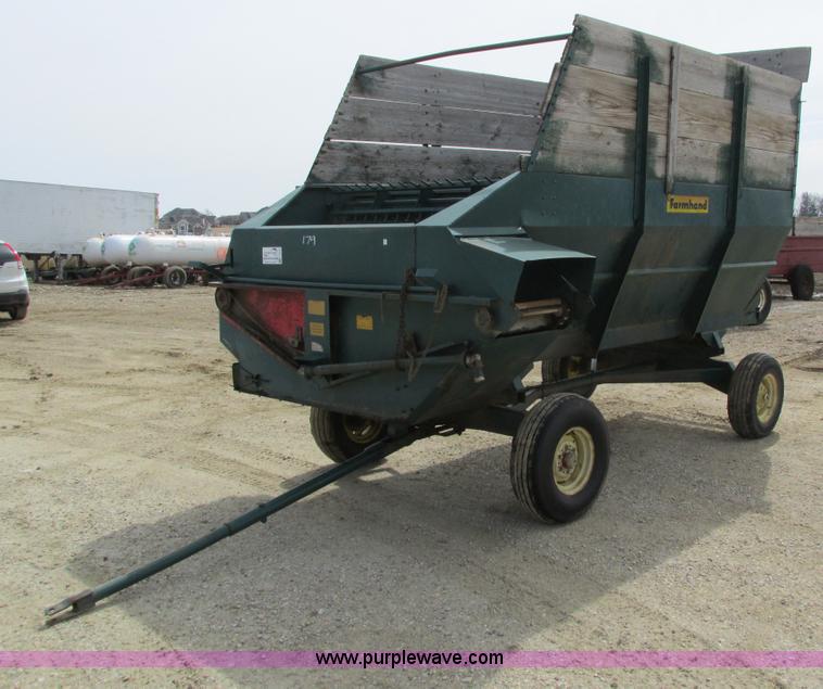Farm Hand F44B feed wagon - I4190