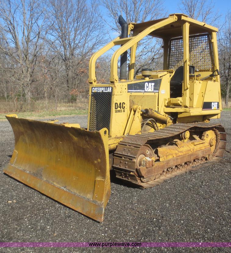 1991 Caterpillar D4C dozer - F6851