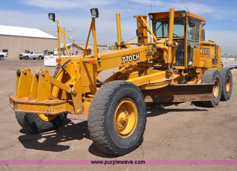 1998 John Deere 770CH articulated motor grader - G6454