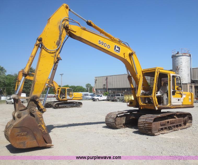 1992 John Deere 590D excavator - F8265