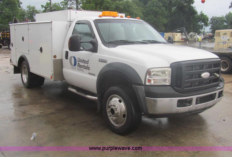 2007 Ford F550 Super Duty XL service truck - J2000