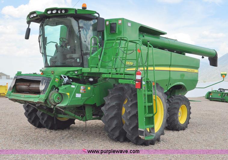 2012 John Deere S670 combine - G6484