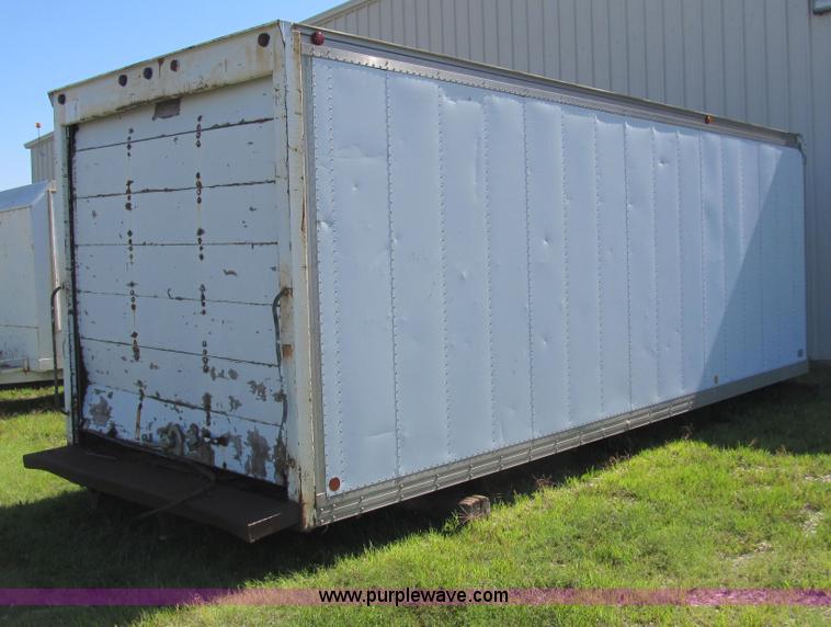 Brown 22' box bed - AQ9810