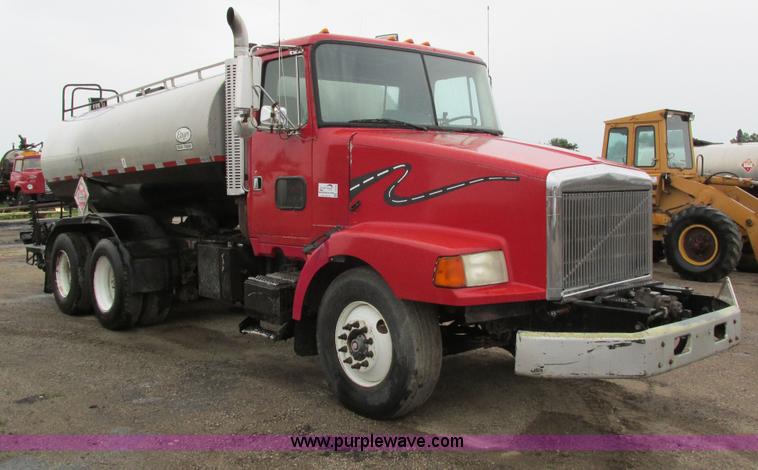 1989 Volvo WCA64T oil distribution truck - I4166