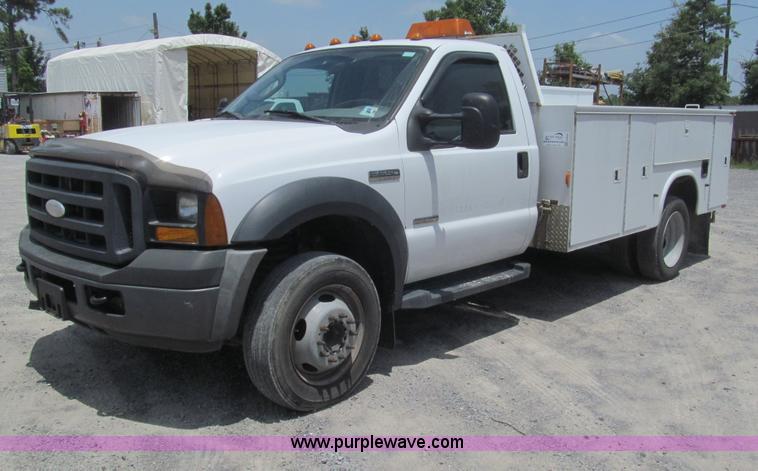 2007 Ford F550 Super Duty XL service truck - H8930