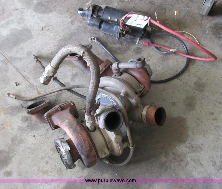 Assorted truck parts - I3889