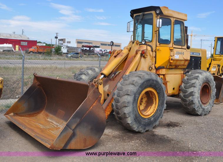 John Deere 644B wheel loader - F2047