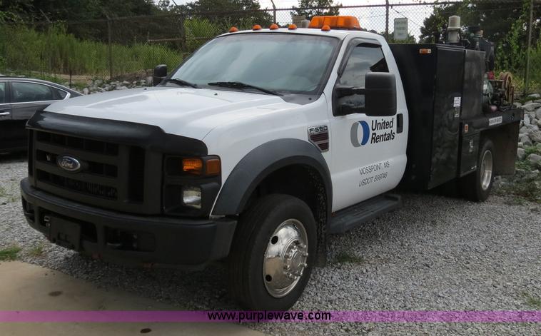 2008 Ford F550 service truck - B4946