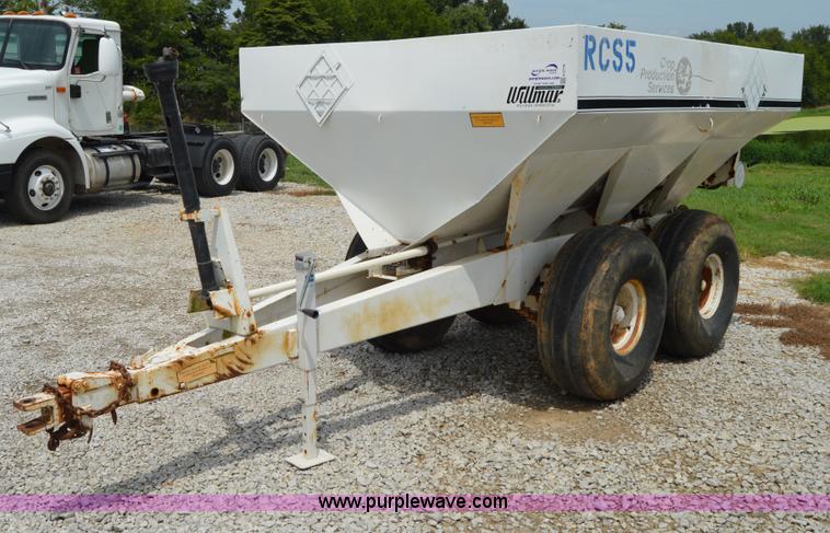 2005 Willmar 600 spreader - H2778
