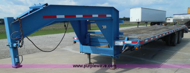 1999 CFS Welding Services gooseneck flatbed trailer - I3387