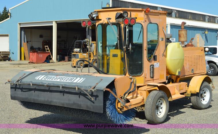 2001 Sweepster road broom - F8342