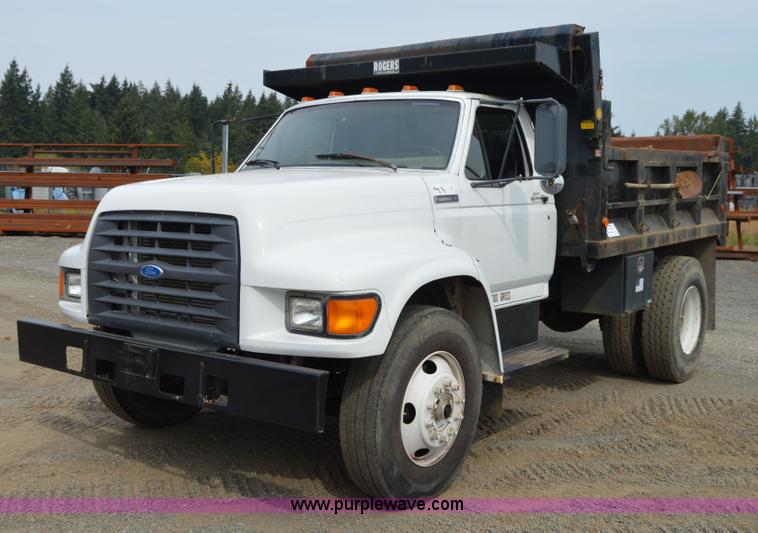1997 Ford F800 dump truck - F8354