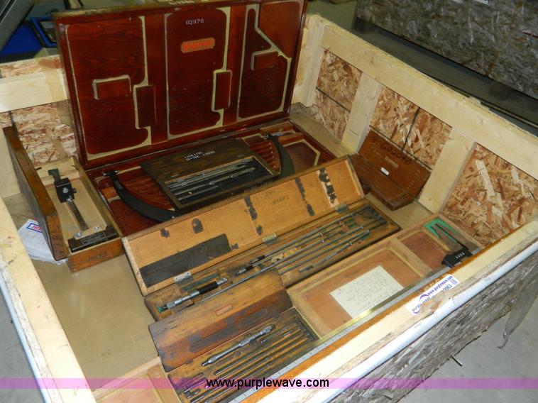 Assorted inside and outside calipers - AX9963