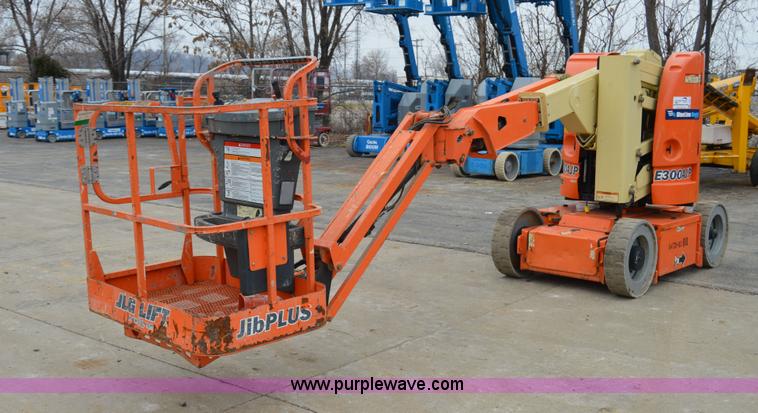 2008 JLG E300AJP boom lift - I6961