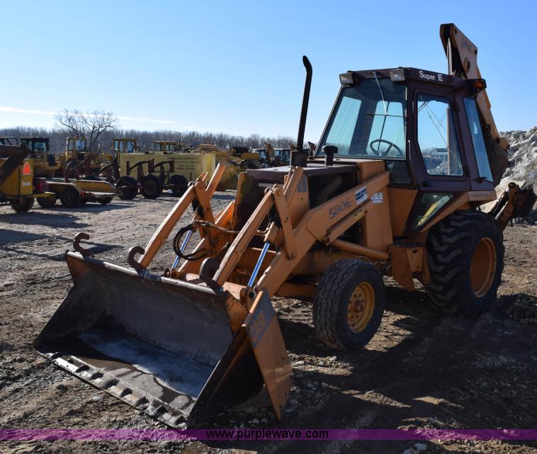 Case 580 Super E backhoe - I2385