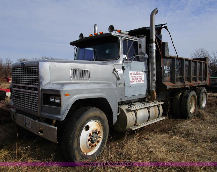 1986 Ford LTL9000 dump truck - D2276