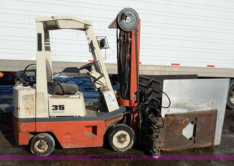 Nissan 35 forklift - I5114