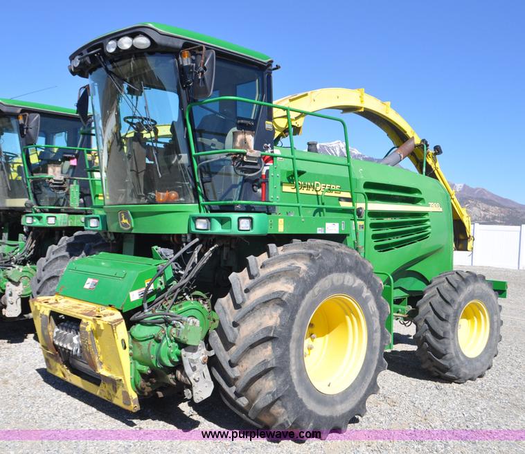 2006 John Deere 7800 forage harvester - F2266