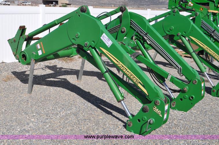 John Deere 746 tractor loader - F2273