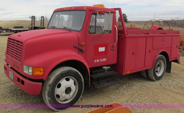 1990 International 4700 service truck - I4024