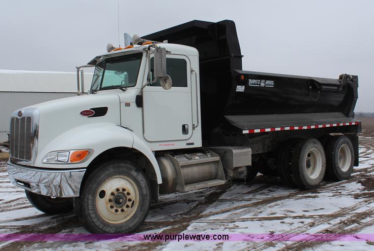 2008 Peterbilt 340 dump truck - K7028