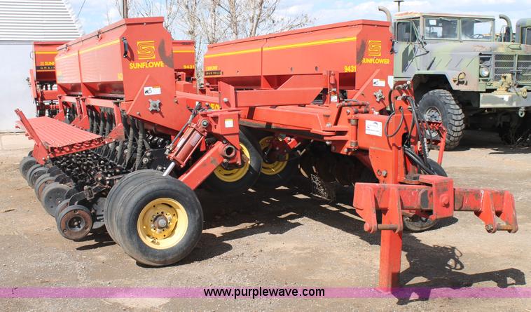 Sunflower 9431 grain drill - H1546
