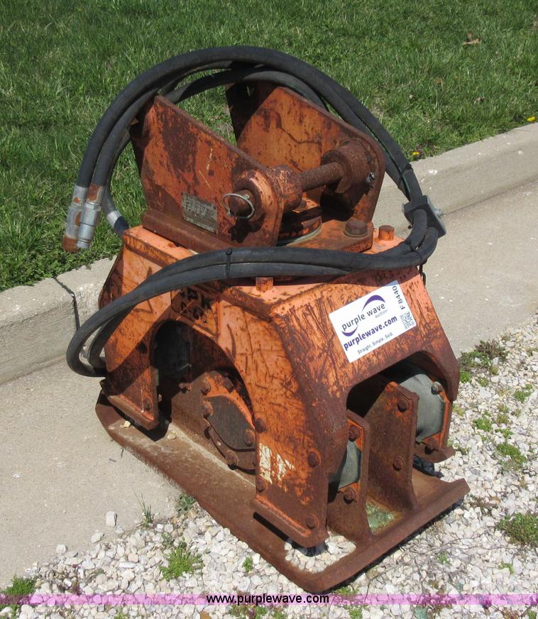 NPK C4C hydraulic tamper - F8440