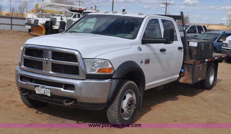 2011 Dodge Ram 5500 HD Quad Cab flatbed truck - F2364