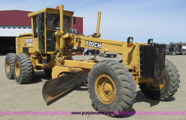 1998 John Deere 770CH motor grader - A8778