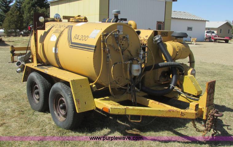 Rosco RA-2000 pot hole patcher - A8785