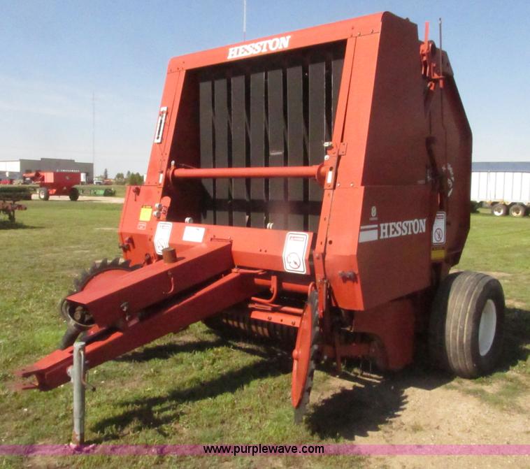 1985 Hesston 5585 round baler - H4642