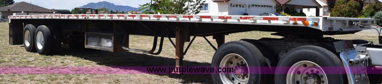 1987 Trailmobile flatbed trailer - H5102