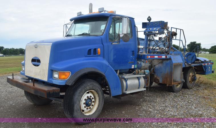 2000 Sterling L8500 pump truck - J6585