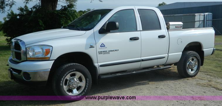 2006 Dodge Ram 2500 Quad Cab pickup truck - K8107