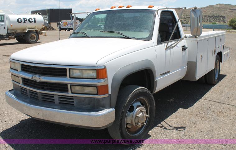 1999 Chevrolet 3500HD service truck - J1476