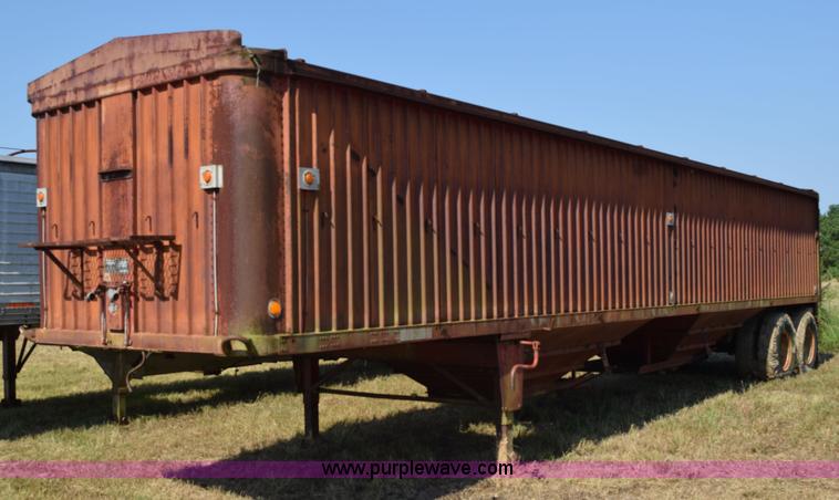 1973 Trailmobile double hopper grain trailer - K6192