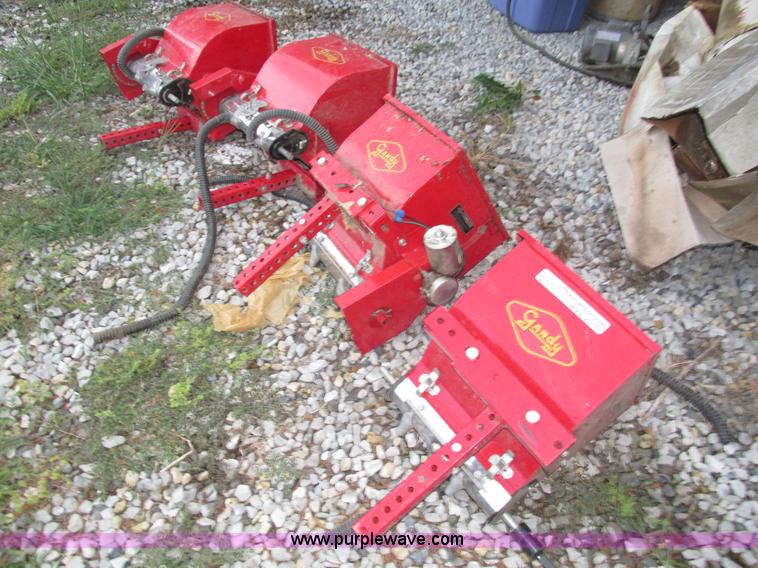 (4) Gandy M902EM row applicators - AV9125