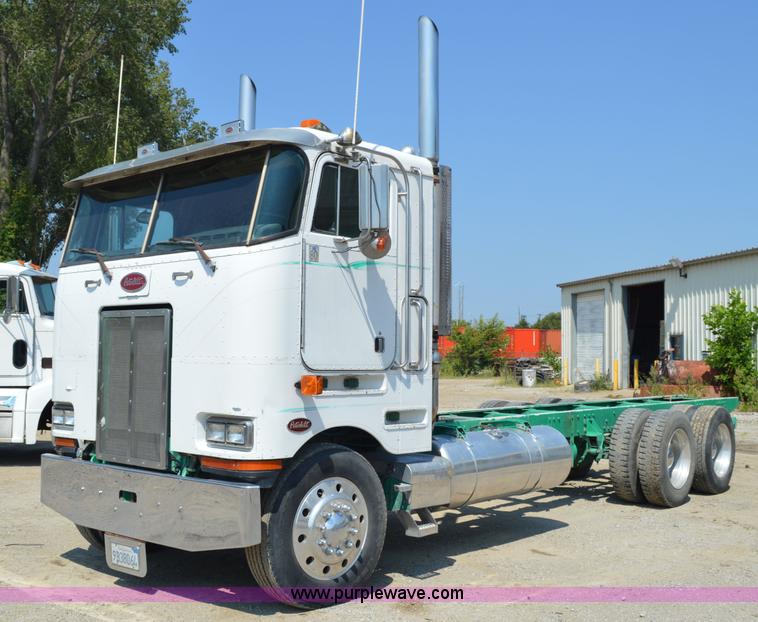 1993 Peterbilt 362 - AX9410