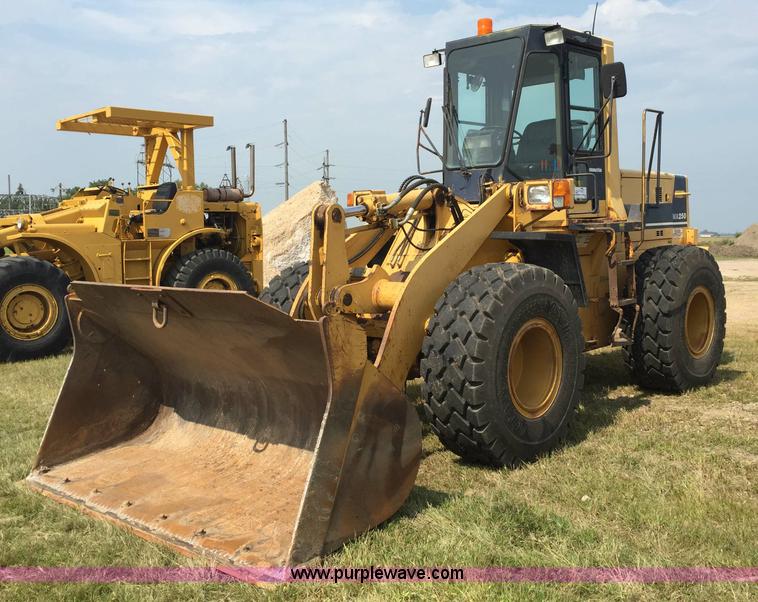 1993 Komatsu WA250-1 wheel loader - J1743