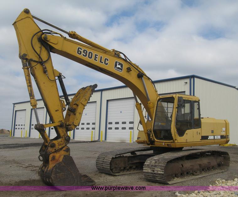 1995 John Deere 690E LC excavator - L6360