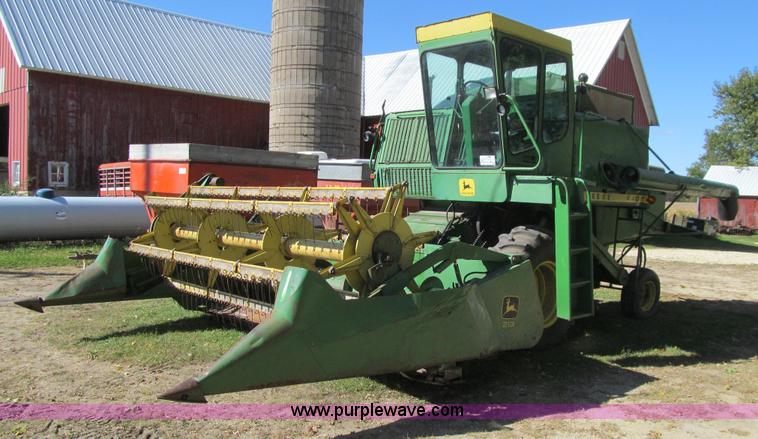 1976 John Deere 4400 combine - K6365